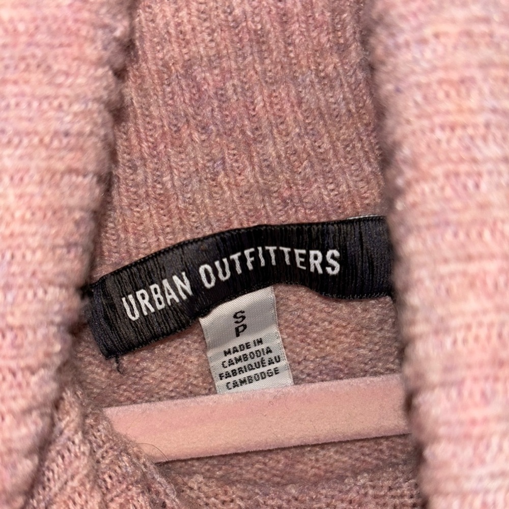 Urban Outfitters Blush Knit Sweater oversized small - Picture 2 of 3